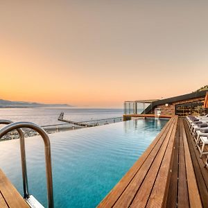 Numa Port Hotel